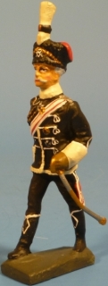 Generalfeldmarschall von Mackensen in Husarenuniform, gehend