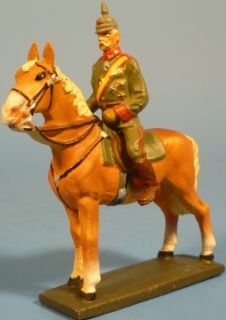 Generalfeldmarschall von Hindenburg mit Pickelhaube (Reiter ohne Pferd)