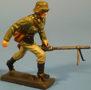 Stotruppsoldat mit LMG strmend
