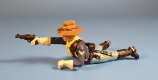 Kavallerist liegend mit Revolver schie�end