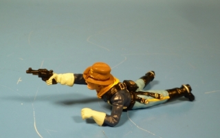 7US Kavallerist mit Revolver nach vorne schie�end