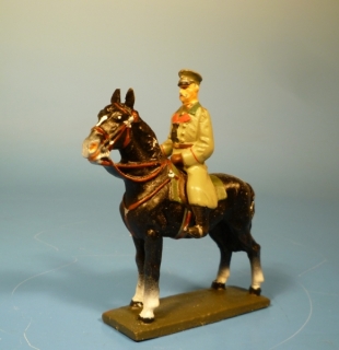 Generalfeldmarschall Hindenburg mit Marschallstab zu Pferd