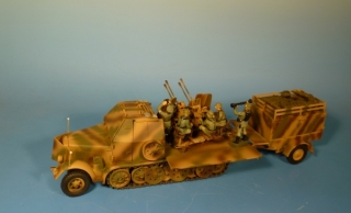Krauss-Maffei 8t Halbkettenzugmaschine (Sd. Kfz. 7/1) mit  2-cm-Flakvierling 38 und gepanzertem F�hrerhaus