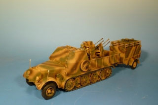 Krauss-Maffei 8t Halbkettenzugmaschine (Sd. Kfz. 7/1) mit  2-cm-Flakvierling 38 und gepanzertem Fhrerhaus