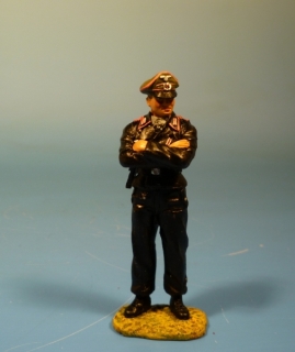Panzerkommandant stehend