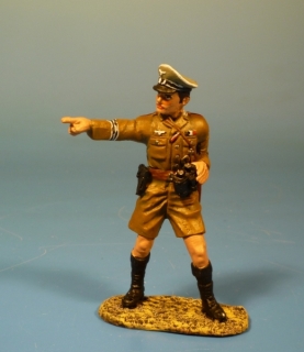 Afrikakorps Offizier zeigend mit Fernglas