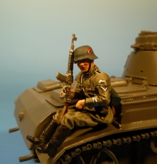 Waffen SS Soldat mit Sturmgewehr 44