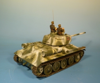 Russische Panzer T-34/85 Winter