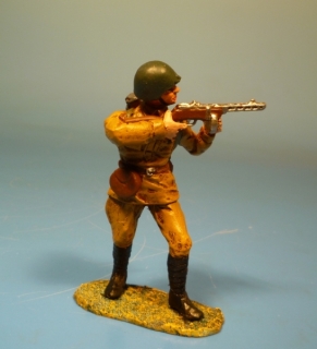 Rote Armee Soldat schieend mit PPSh-41
