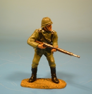 Wehrmacht Soldat mit Karabiner 98k kmpfend