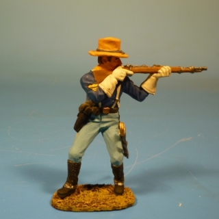 7US Kavallerist stehend mit Gewehr schie�end