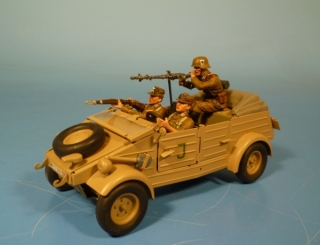Afrikakorps VW Kbelwagen im Kampf	