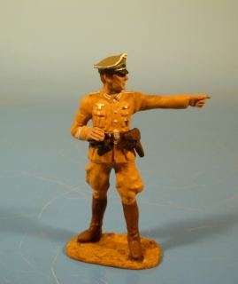 Afrikakorps Offizier zeigend