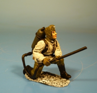 Wehrmacht Winter Soldat mit Flammenwerfer