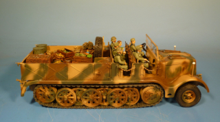 Schwerer FAMO Zugkraftwagen 18 t (Sd. Kfz. 9) mit Pionieraufbau